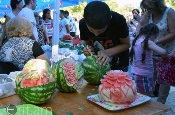 Կարապի լճի տարածքում ձմերուկի փառատոն կանցկացվի. Երևանի քաղաքապետարան