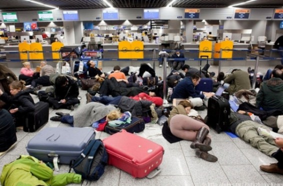 Մոսկվայի «Դոմոդեդովո» օդանավակայանում ուղևորները գիշերվանից սպասում են Անթալիա մեկնող օդանավին