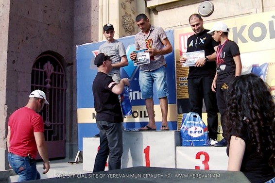Photo. Կայացել է հերթական «Երևանյան դրիֆթինգ» ավտո-մոտո շոուն