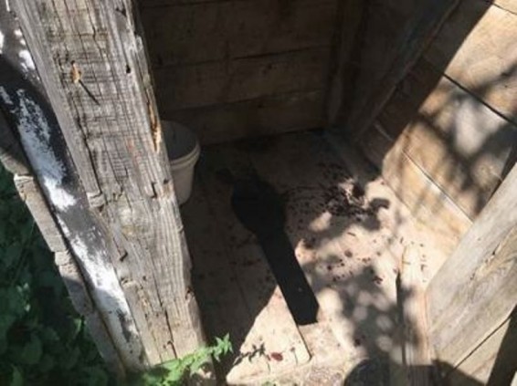 Photo. Լոռիում կինը զուգարանում վիժել է, պտուղն ընկել է հորը