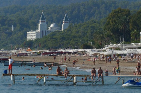 Թուրքիայում ավելի քան 500 ռուս զբոսաշրջիկ բողոքել է ինքնազգացողության վատթարացումից