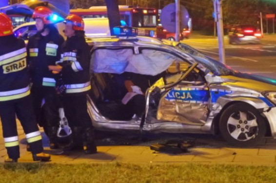 Video. ՆԱՏՕ-ի գլխավոր քարտուղարին տեղափոխող ավտոշարասյան մեքենաներից մեկը վթարի է ենթարկվել Լեհաստանում