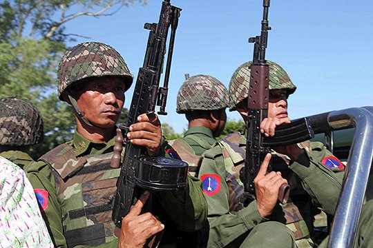 Մյանմայի հարյուրավոր բնակիչներ տարհանվել են ոստիկանների վրա զինյալների հարձակման պատճառով