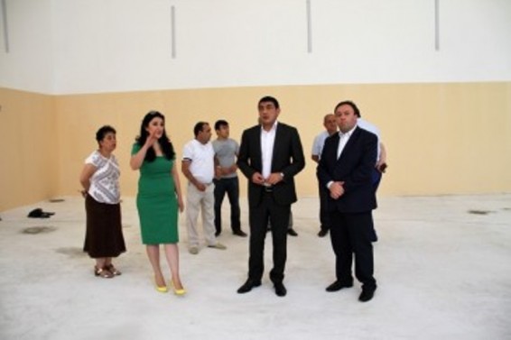 Photo. Կոտայքի մարզպետը հետևել է մարզում իրականացվող շինարարական աշխատանքների ընթացքին