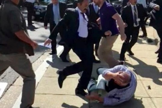 Власти Турции раскритиковали США за предъявленные обвинения против охранников президента Реджепа Тайипа Эрдогана