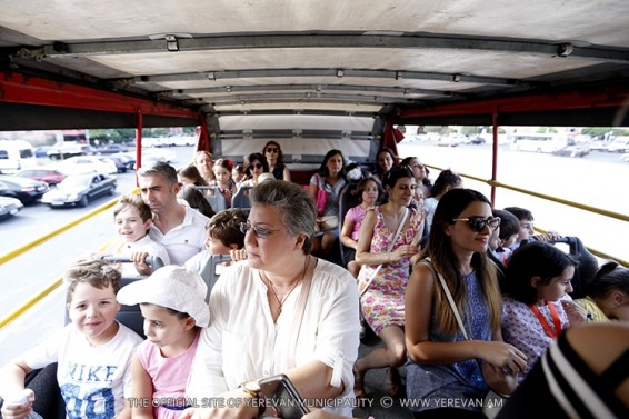 Video. Հետաքրքիր անակնկալ՝ առաջին դասարանցիներին