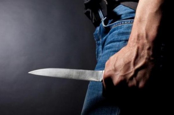 Լոռու մարզու բնակիչը հետապնդել և դանակի հարվածներ է հասցրել քննիչին՝ ոստիկանության բաժնի մոտ