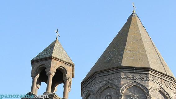 Խաչվերացի նախօրեին կանայք խմորեղեն են պատրաստում, տղամարդիկ` ուլ մորթում